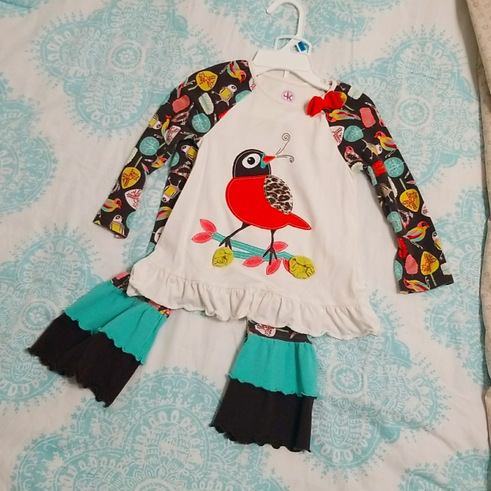 Girls boutique ruffle outfit